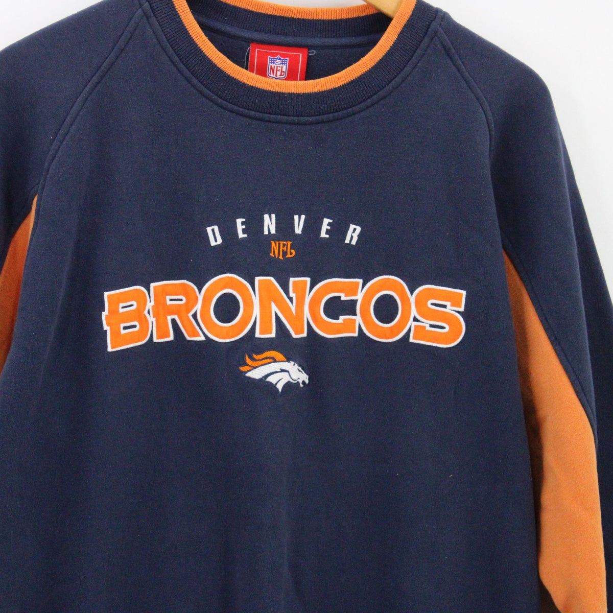 Vintage NFL x Denver Broncos Crewneck Sweatshirt Mens Navy Blue Pullov